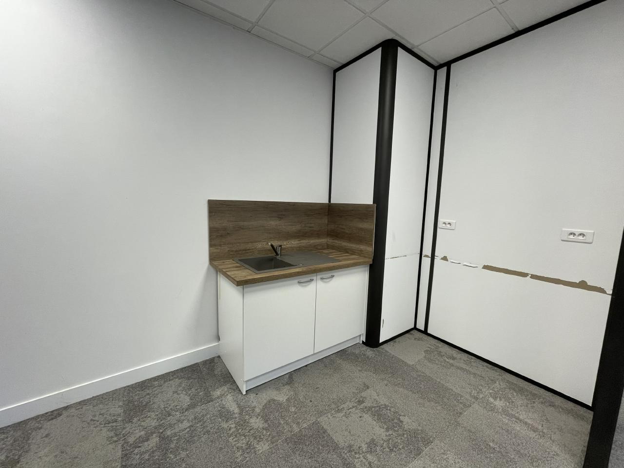 Bureau Biot 77m² Location bureau Biot Alpes-Maritimes OLBUR2114865 8